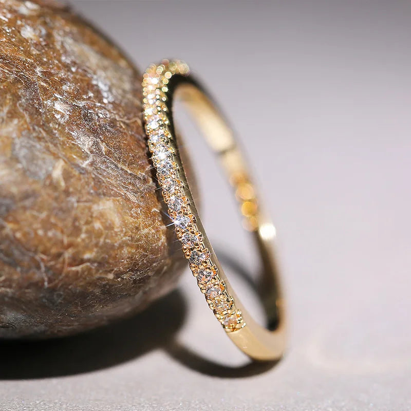 Trait – Schmaler Ring mit Zirkonia