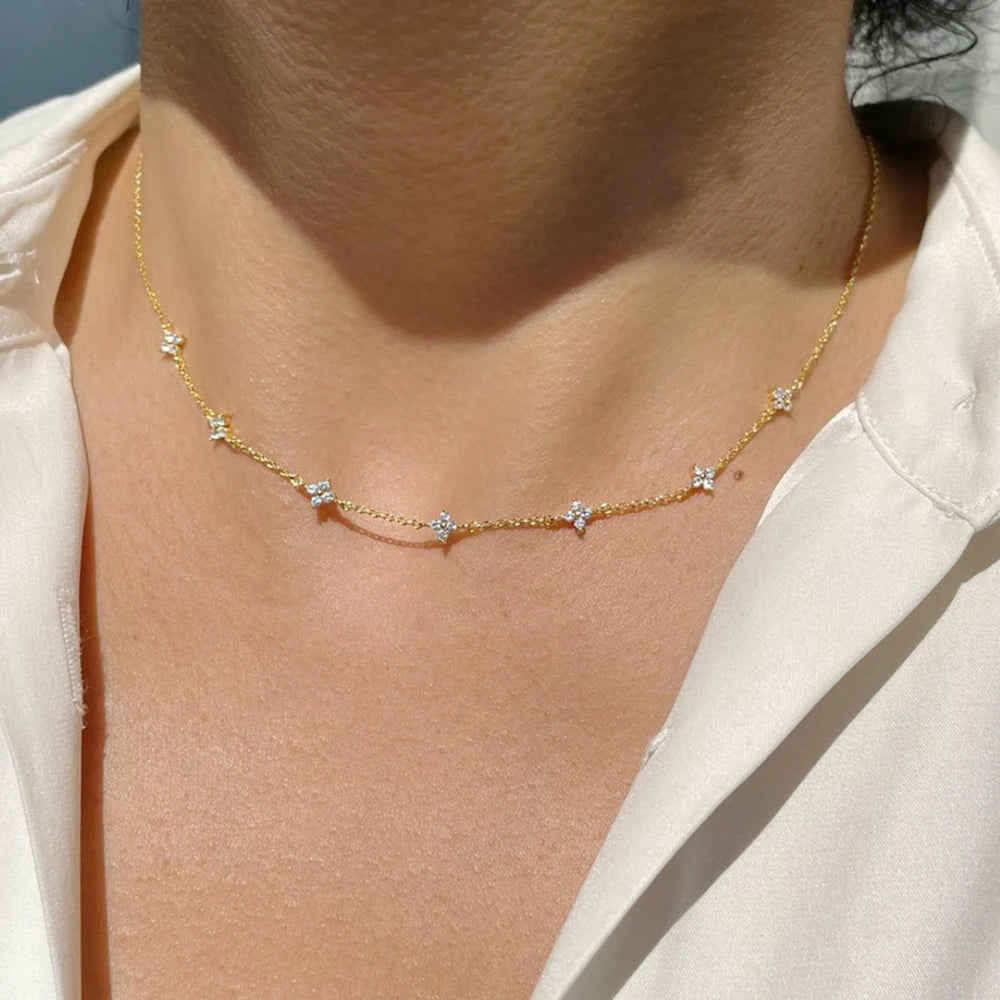 Quatre – Kleeblatt-Halskette mit Zirkonia