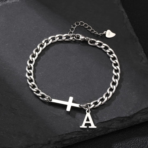 Herren Armband mit Kreuz & personalisiertem Buchstaben – Edelstahl